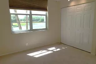 9460 Poinciana Pl, Davie, FL 33324 - Photo 11