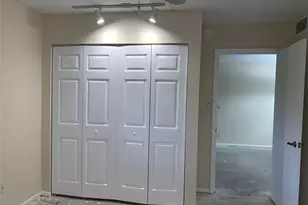 9460 Poinciana Pl, Davie, FL 33324 - Photo 11