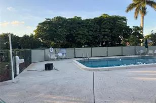 505 Spencer Dr, West Palm Beach, FL 33409 - Photo 3