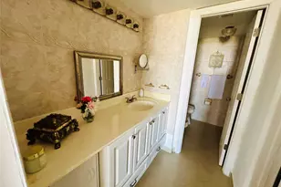 7040 Coral Way Unit, Miami, FL 33155 - Photo 11