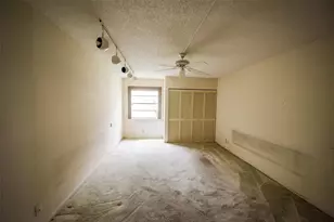 8760 Holly Ct, Tamarac, FL 33321 - Photo 9