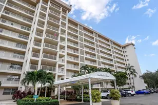 3510 Oaks Way, Pompano Beach, FL 33069 - Photo 9