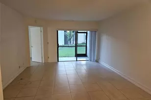 5583 Courtyard Dr, Margate, FL 33063 - Photo 17