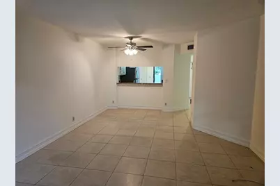 5583 Courtyard Drive #5583, Margate, FL 33063 - Photo 13