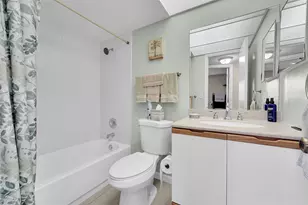 8880 Sunrise Lakes Blvd, Sunrise, FL 33322 - Photo 25