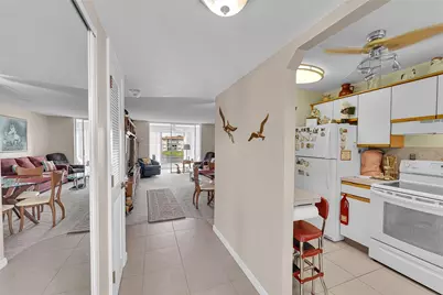 8880 Sunrise Lakes Boulevard #209, Sunrise, FL 33322 - Photo 15