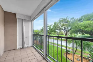 2400 Deer Creek Country Club Blvd, Deerfield Beach, FL 33442 - Photo 9