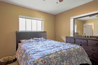 140 Royal Palm Court, Plantation, FL 33317 - Photo 11