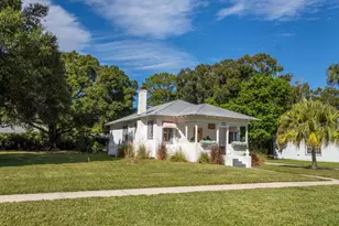 1645 34th Ave, Vero Beach, FL 32960 - Photo 1