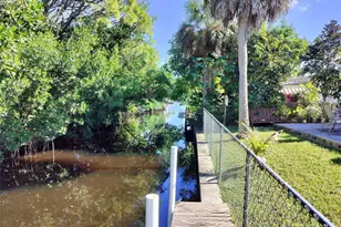 77 Cardinal Dr, North Fort Myers, FL 33917 - Photo 3