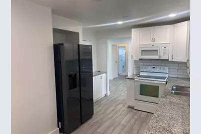 8361 NW 27th Place, Sunrise, FL 33322 - Photo 7