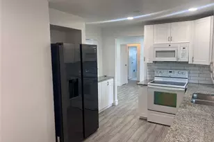8361 NW 27th Pl, Sunrise, FL 33322 - Photo 7