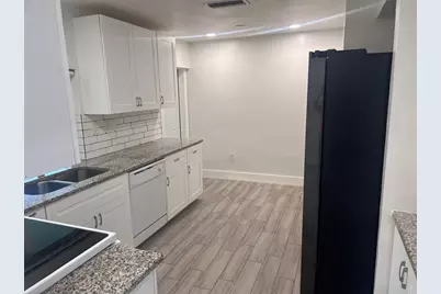 8361 NW 27th Place, Sunrise, FL 33322 - Photo 7