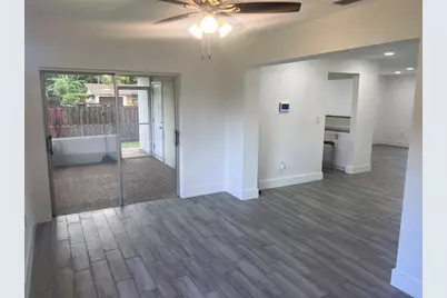 8361 NW 27th Place, Sunrise, FL 33322 - Photo 11