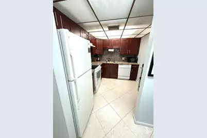 737 SE 1st Way #302, Deerfield Beach, FL 33441 - Photo 3