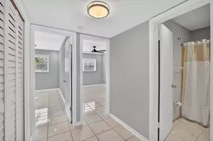 4051 NE 13th Ave, Oakland Park, FL 33334 - Photo 27