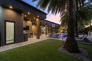 2213 NE 37th Dr, Fort Lauderdale, FL 33308 - Photo 3