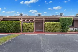 2679 S Parkview Dr Unit, Hallandale Beach, FL 33009 - Photo 1