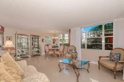 1200 Saint Charles Place #L-19, Hollywood, FL 33026 - Photo 9