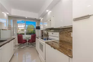 1200 St Charles Pl, Pembroke Pines, FL 33026 - Photo 5