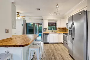 4221 NE 13th Ave, Oakland Park, FL 33334 - Photo 7