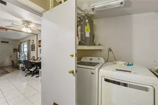 5711 SW 37 Ct, Davie, FL 33314 - Photo 15