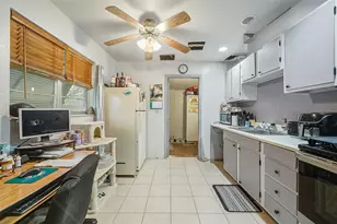 5711 SW 37 Ct, Davie, FL 33314 - Photo 9