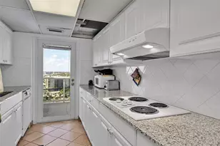 2841 N Ocean Blvd, Fort Lauderdale, FL 33308 - Photo 9