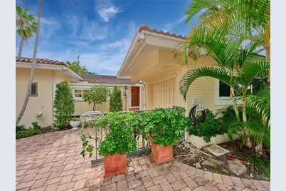 3220 Oleander Way, Pompano Beach, FL 33062 - Photo 5