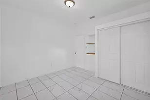 1114 NW 39th St, Miami, FL 33127 - Photo 11