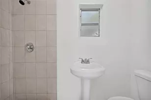 1114 NW 39th St, Miami, FL 33127 - Photo 21