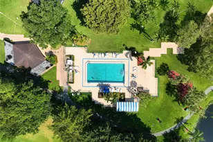 1300 St Charles Pl, Pembroke Pines, FL 33026 - Photo 23