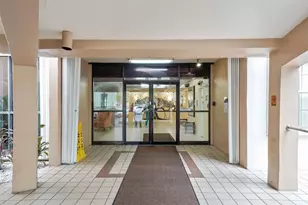 1300 St Charles Pl, Pembroke Pines, FL 33026 - Photo 19