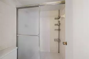 1300 St Charles Pl, Pembroke Pines, FL 33026 - Photo 15