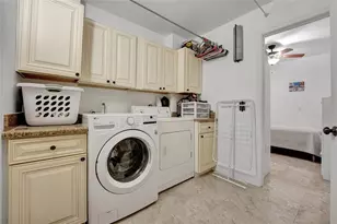 1502 Whitehall Dr, Davie, FL 33324 - Photo 23