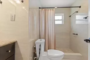 724 NE 2nd St, Pompano Beach, FL 33060 - Photo 7