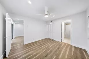 21905 Lake Forest Cir, Boca Raton, FL 33433 - Photo 7