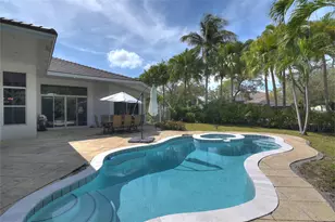 1125 Waterside Cir, Weston, FL 33327 - Photo 9