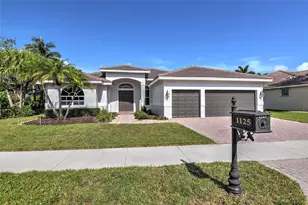 1125 Waterside Cir, Weston, FL 33327 - Photo 3