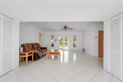 360 SE 5th Avenue, Pompano Beach, FL 33060 - Photo 23