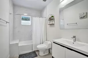 763 NW 41st St, Miami, FL 33127 - Photo 11