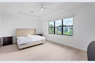 8870 NW 37th Drive, Coral Springs, FL 33065 - Photo 11