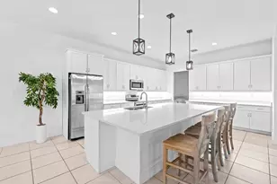 8870 NW 37th Dr, Coral Springs, FL 33065 - Photo 9