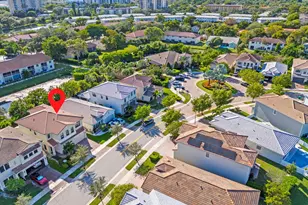 8870 NW 37th Dr, Coral Springs, FL 33065 - Photo 15