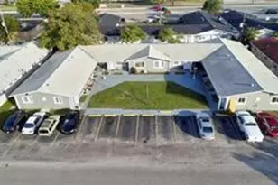 7421 Venetian St, Miramar, FL 33023 - Photo 3