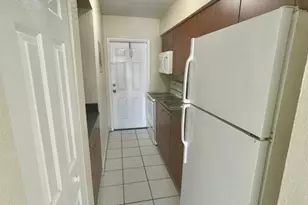 7421 Venetian St, Miramar, FL 33023 - Photo 7