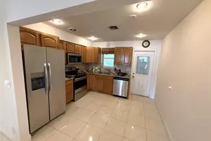 3202 NE 7th Pl, Pompano Beach, FL 33062 - Photo 3