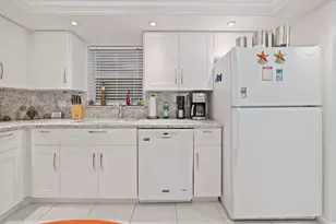 303 N Riverside Dr, Pompano Beach, FL 33062 - Photo 5