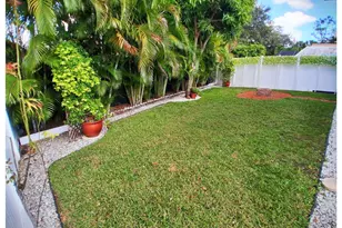 231 Preserve Ct, Royal Palm Beach, FL 33411 - Photo 31
