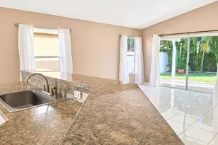 231 Preserve Ct, Royal Palm Beach, FL 33411 - Photo 11